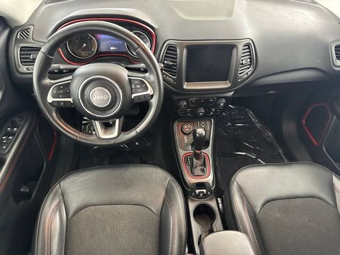 Used 2019 Jeep Compass Trailhawk AWD/4WD image 25