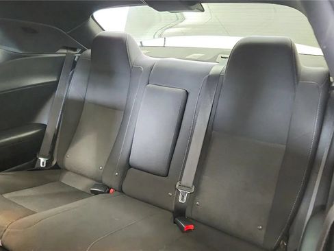 Used 2016 Dodge Challenger R/T RWD image 32