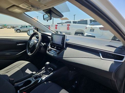 Used 2021 Toyota Corolla LE w/ Carpet Mat Package (TMS) FWD image 28