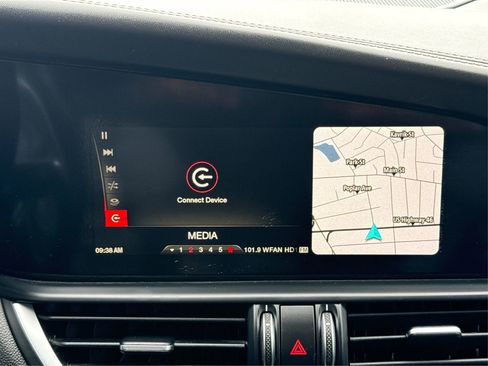 Used 2017 Alfa Romeo Giulia Ti w/ TI Lusso Package AWD/4WD image 15