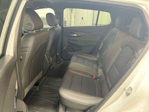Used 2025 Buick Envista Preferred w/ Convenience I Package FWD image 22