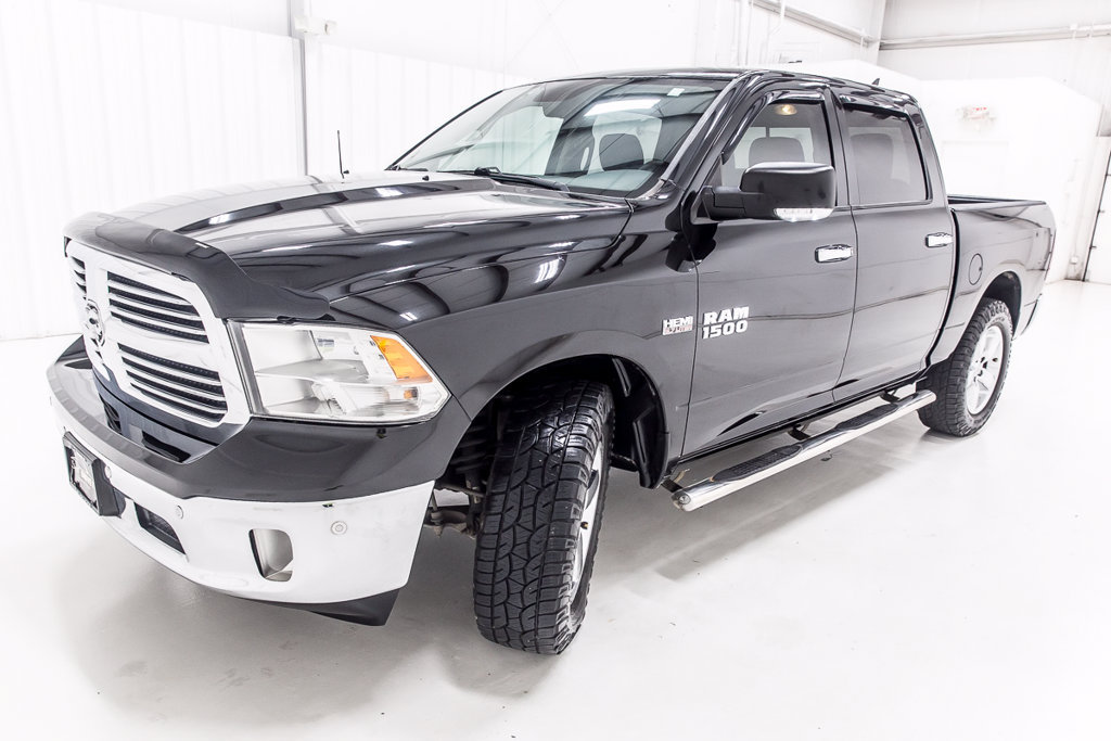 Used 2017 RAM 1500 Lone Star AWD/4WD image 3