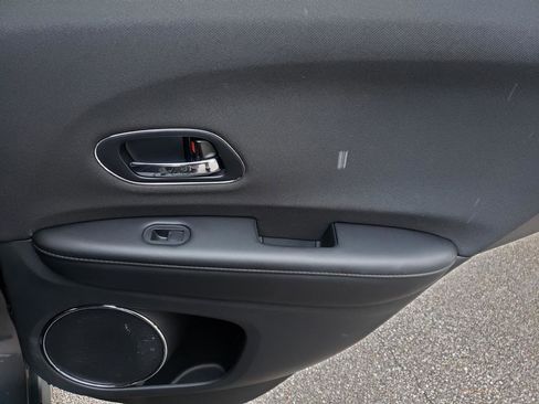 Used 2022 Honda HR-V EX image 17