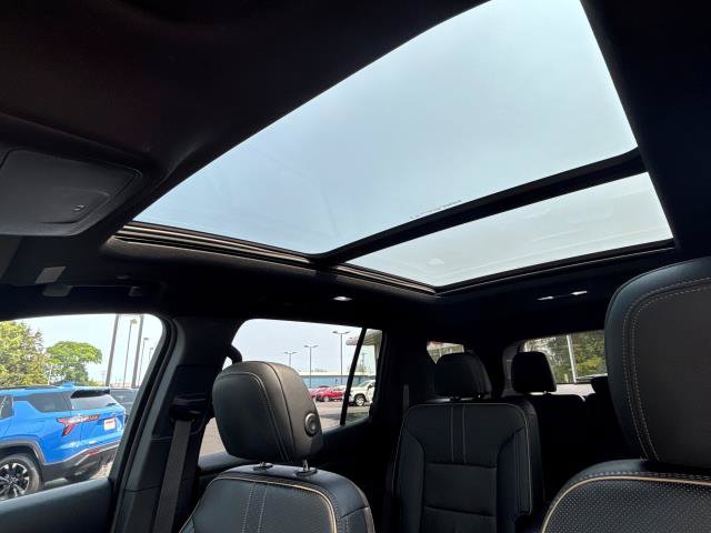 Used 2026 Chevrolet Traverse High Country w/ LPO, Floor Liner Package AWD/4WD image 11