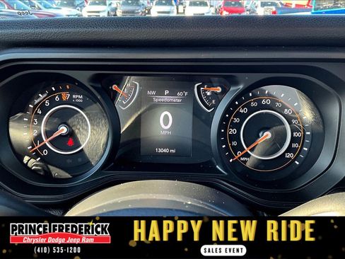 Used 2024 Jeep Gladiator Sport image 17