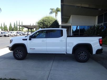 New 2026 GMC Sierra 1500 AT4X w/ LPO, Black Badging Package