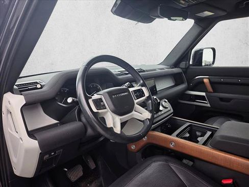 Used 2023 Land Rover Defender 110 X-Dynamic SE AWD/4WD image 8