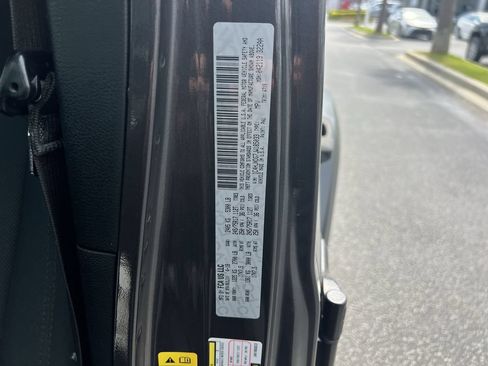Used 2018 Jeep Wrangler Unlimited Sport S AWD/4WD image 36