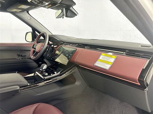 New 2026 Land Rover Range Rover Sport Dynamic SE image 28
