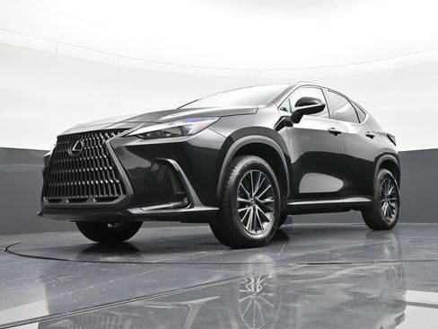 Used 2024 Lexus NX 250 FWD w/ Towing Package (2000 Lbs) image 20