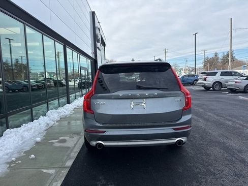 Used 2018 Volvo XC90 T5 Momentum w/ Convenience Package image 4