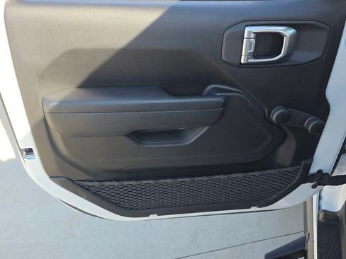 Used 2023 Jeep Wrangler Sport image 20