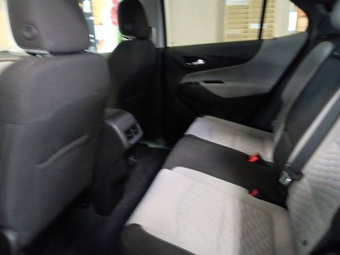 Used 2019 Chevrolet Equinox LS w/ LS Convenience Package image 12