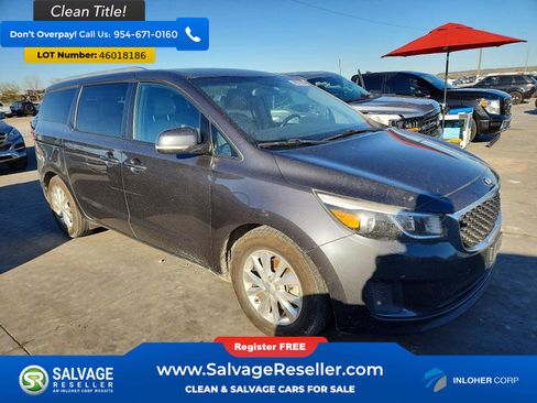 Used 2017 Kia Sedona LX w/ LX Essentials Premium Package image 5