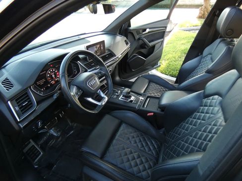 Used 2019 Audi SQ5 Premium Plus w/ Premium Plus Package image 59