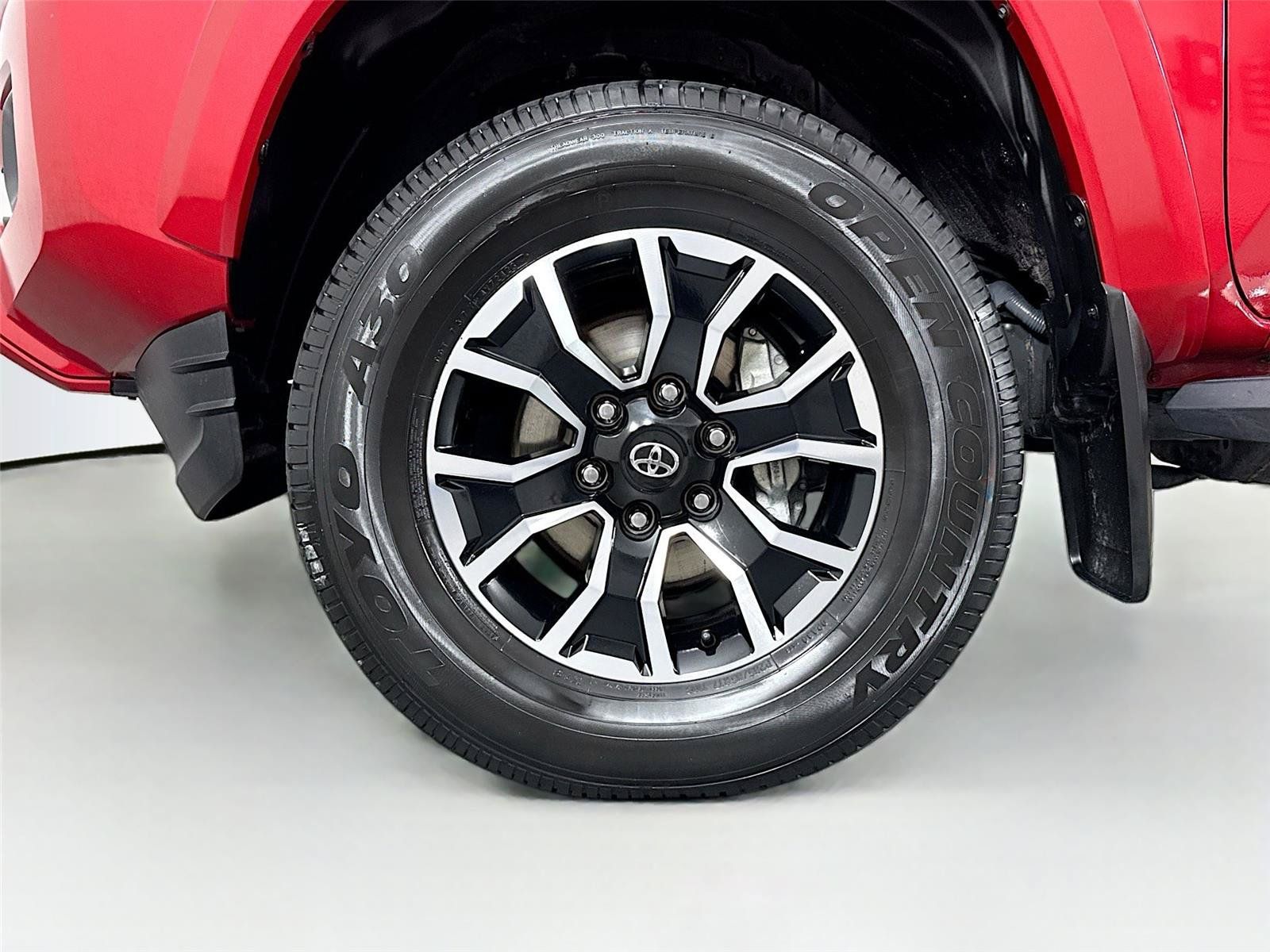 Used 2023 Toyota Tacoma TRD Sport w/ Technology Package AWD/4WD image 38