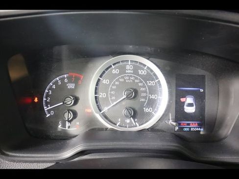 Used 2021 Toyota Corolla LE image 19