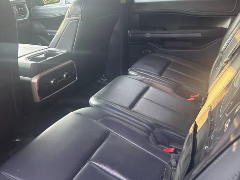 Used 2023 Ford Expedition XLT AWD/4WD image 6
