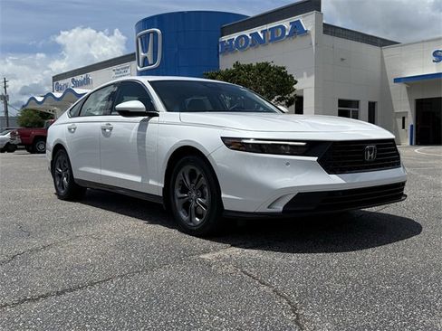 Used 2023 Honda Accord EX-L image 2