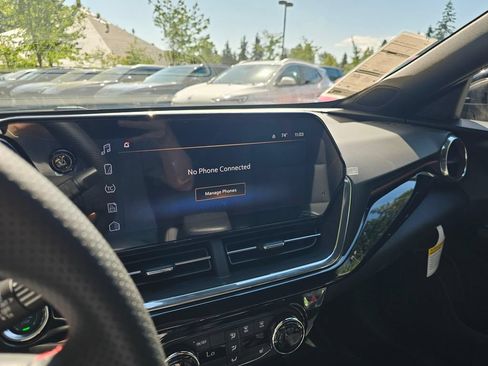 New 2026 Chevrolet Trax RS w/ Driver Confidence Package FWD image 28