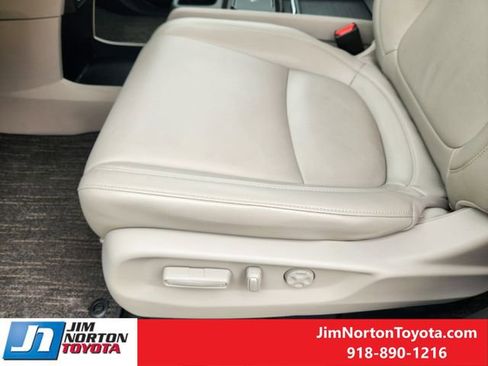 Used 2025 Honda Odyssey EX-L image 24