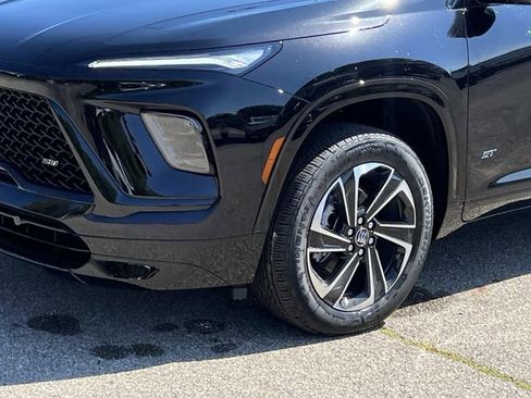 New 2026 Buick Enclave Sport Touring w/ Power Package image 9