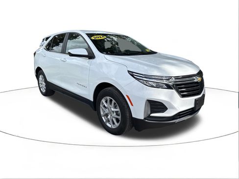 Used 2024 Chevrolet Equinox LT AWD/4WD image 1