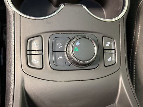 Used 2023 GMC Terrain SLE w/ Driver Convenience Package FWD image 27