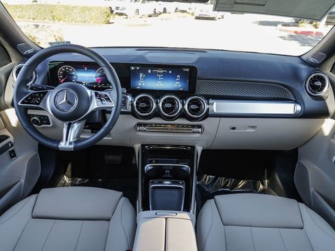 New 2026 Mercedes-Benz GLB 250 image 12