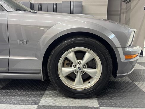 Used 2007 Ford Mustang GT Premium RWD image 5