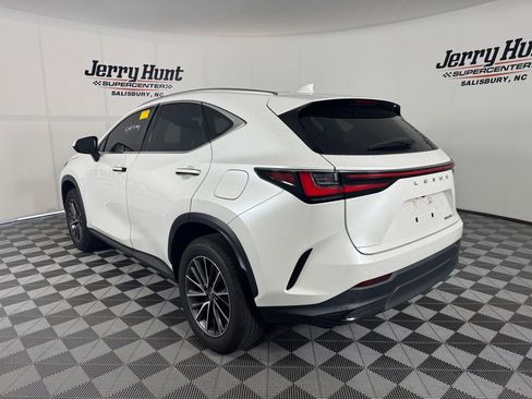 Used 2024 Lexus NX 250 FWD w/ Towing Package (2000 Lbs) image 9