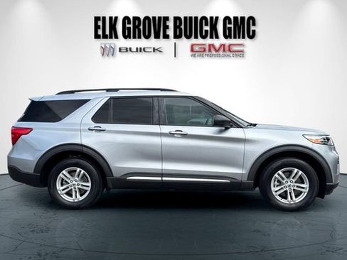 Used 2021 Ford Explorer XLT AWD/4WD image 3
