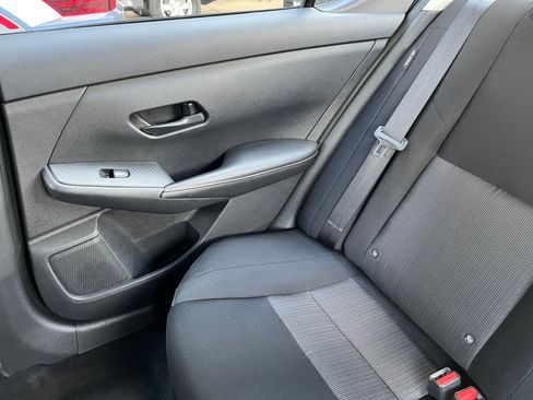 Used 2025 Nissan Sentra SV image 37