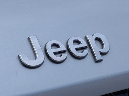 Used 2023 Jeep Grand Cherokee L Overland w/ Advanced Protech Group III AWD/4WD image 13