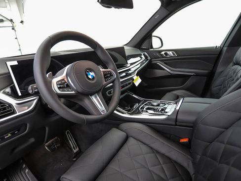 New 2026 BMW X5 xDrive40i w/ M Sport Package AWD/4WD image 10