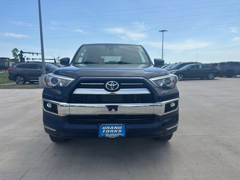 Used 2022 Toyota 4Runner Limited AWD/4WD image 3