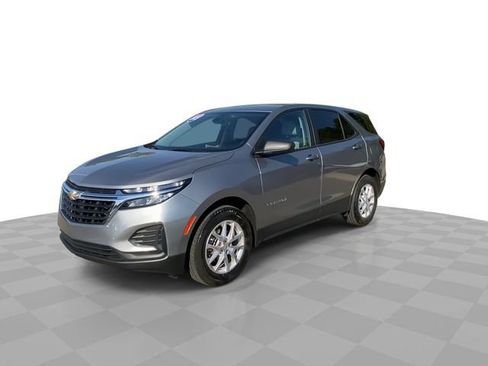 Used 2023 Chevrolet Equinox LS w/ LS Convenience Package AWD/4WD image 6