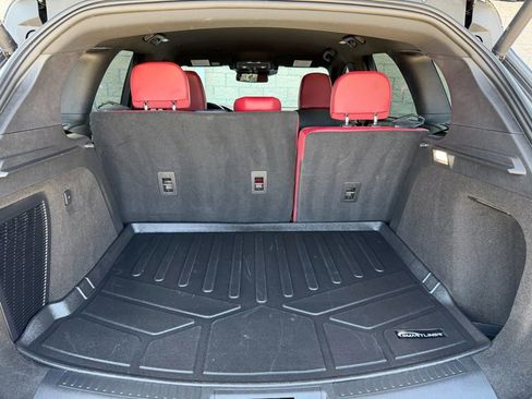 Used 2023 Lincoln Corsair Reserve image 9