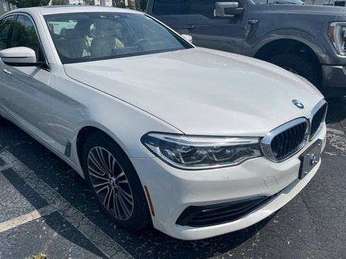 Used 2017 BMW 540i RWD image 2