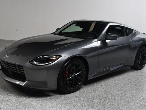 Used 2024 Nissan Z Performance w/ Floor Mat Package RWD image 2