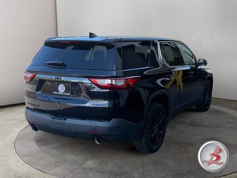 Used 2021 Chevrolet Traverse LS w/ LPO, Blackout Package AWD/4WD image 7