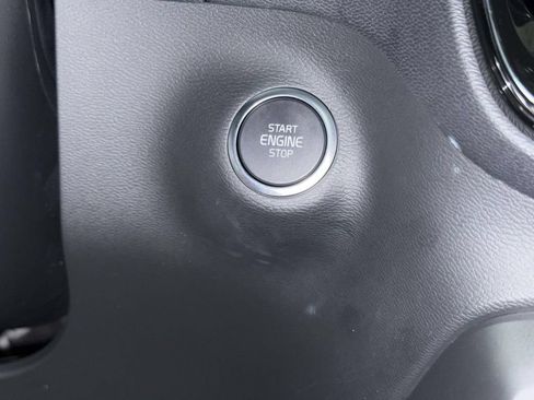 Used 2025 Volvo XC40 B5 Plus AWD/4WD image 26