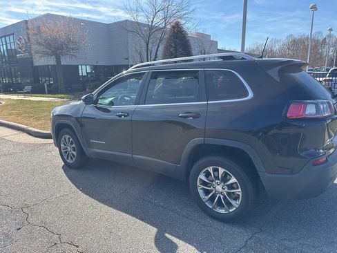 Used 2020 Jeep Cherokee Latitude Plus w/ Cold Weather Group image 3