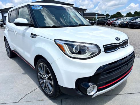 Used 2019 Kia Soul ! w/ Technology Package image 2