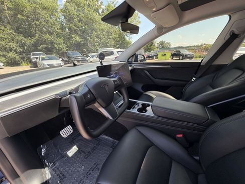 Used 2023 Tesla Model Y Performance AWD/4WD image 11