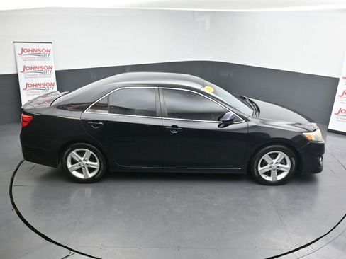 Used 2013 Toyota Camry SE image 31