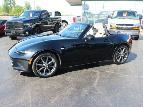 Used 2016 MAZDA MX-5 Miata Grand Touring image 5