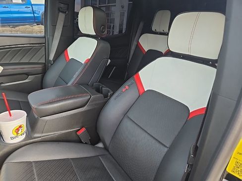 Used 2023 GMC Canyon AT4X image 7