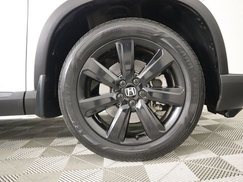 Used 2025 Honda Pilot Black Edition image 32