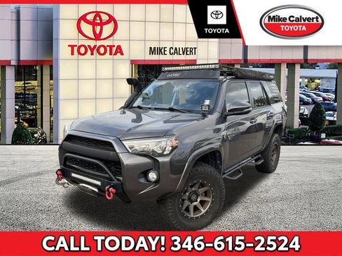 Used 2018 Toyota 4Runner SR5 Premium image 1